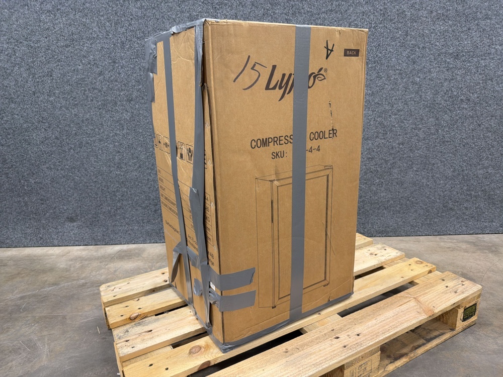 1602474-2 Freestanding mini fridge for 110 cans
