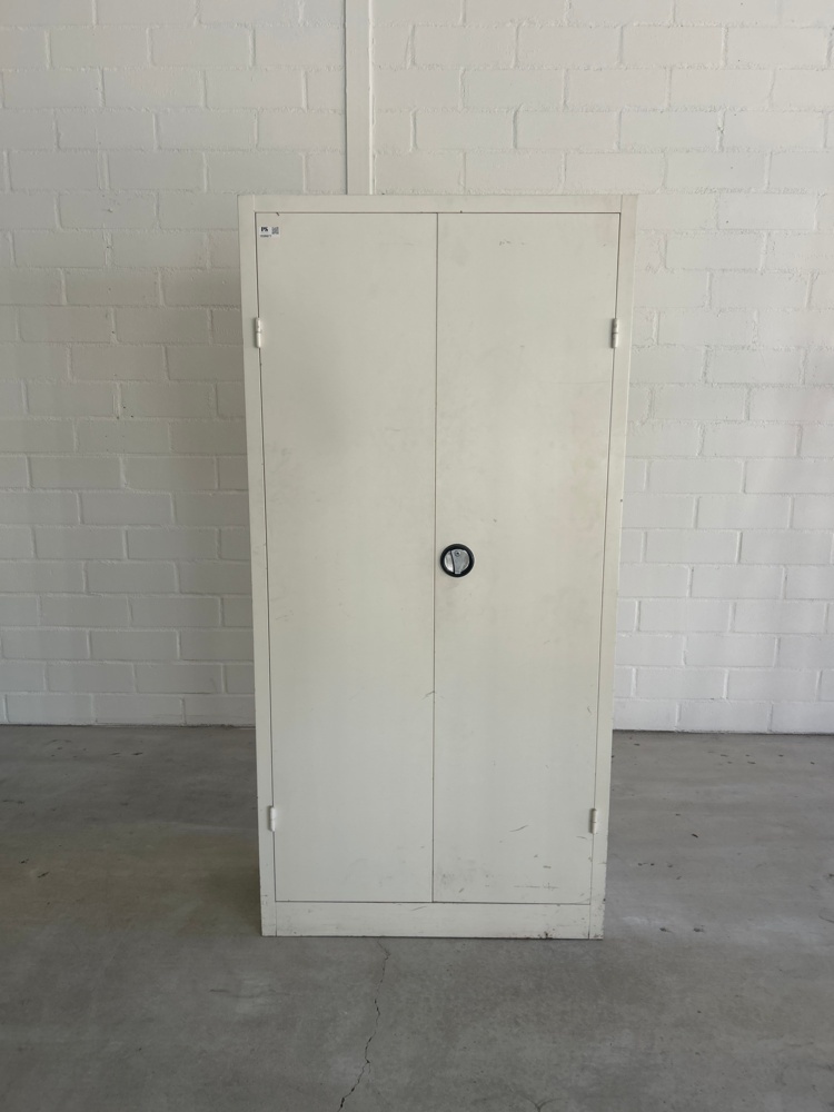 1558671-1 Plåtskåp 1,9 m