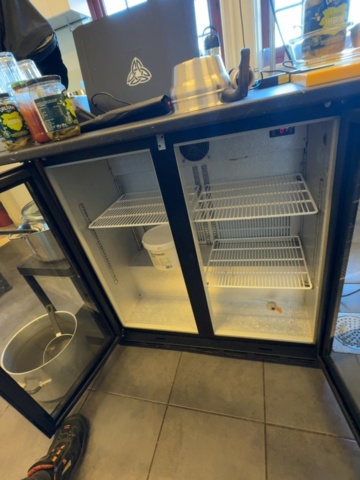 1458526-2 Barkyl / flaskkyl – NCS NC 865 H – 2 glasdörrar – 200 liter