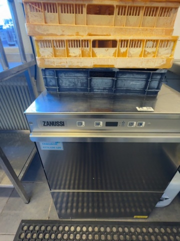 1458529-2 Underbänksdiskmaskin – Zanussi Professional – 400 V – rostfri