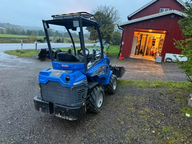 1486434-6 Kompaktlastare MultiOne 5.3K 4WD Hydrostat med teleskoparm, skopa och gafflar – 2020