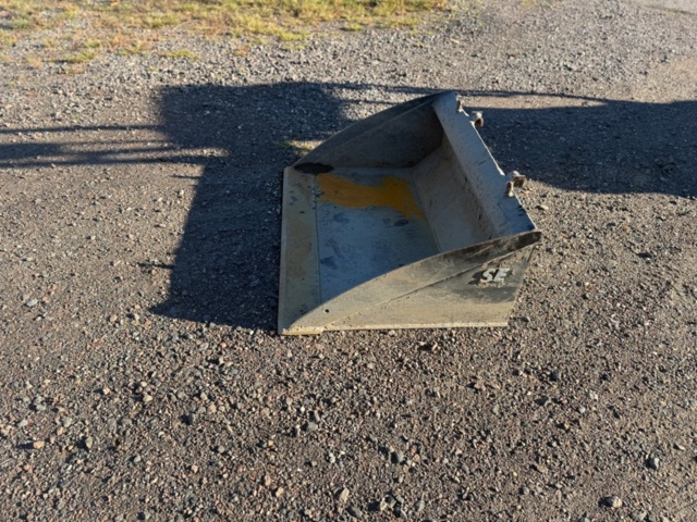 1486434-15 Kompaktlastare MultiOne 5.3K 4WD Hydrostat med teleskoparm, skopa och gafflar – 2020