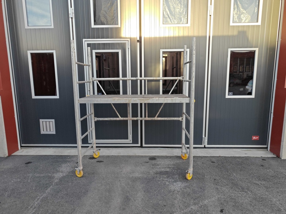 1484672-2 Painter's easel