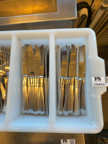 1458537-9 Stort parti restaurangbestick – ca 385 delar + blandade bestick