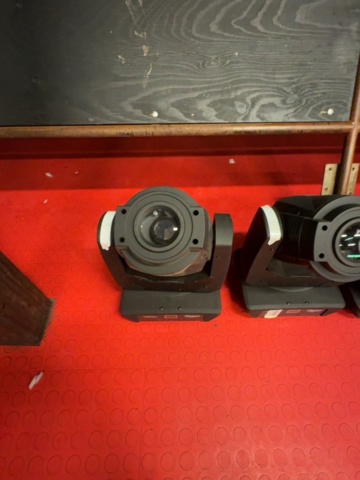 1458558-3 Samling med moving head-strålkastare