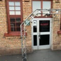 1458535-2 Trossportal / Entréportal i aluminium med belysning – ca 240 cm hög