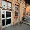 1458535-3 Trossportal / Entréportal i aluminium med belysning – ca 240 cm hög