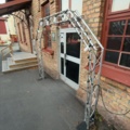 1458535-4 Trossportal / Entréportal i aluminium med belysning – ca 240 cm hög