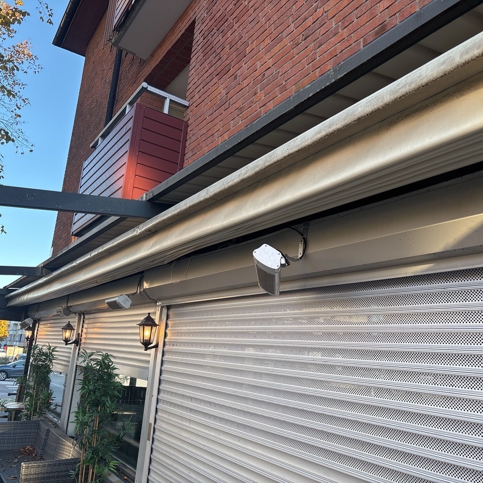 1426020-1 Awning approx. 12 meters incl. stand