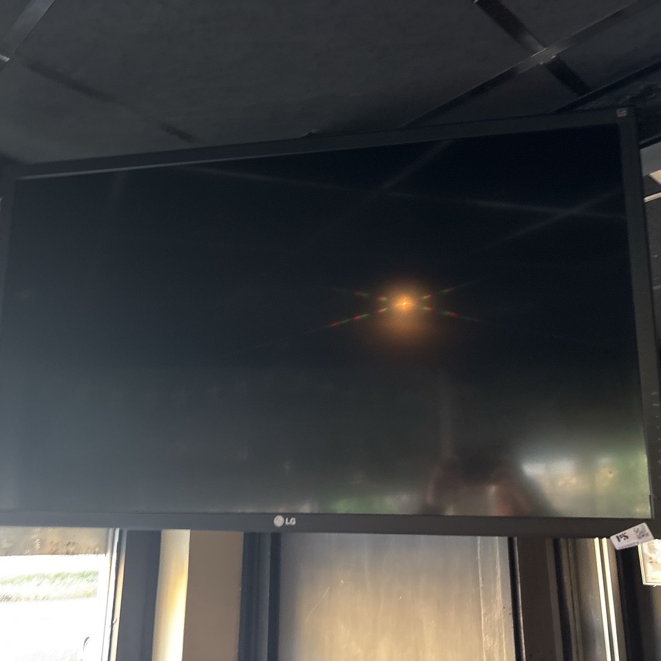 1426021-2 TV incl. ceiling mount - LG