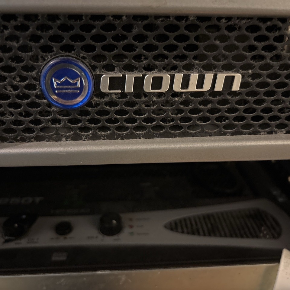 1426030-2 Music power amplifier - Crown