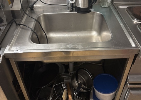 Stainless steel sink