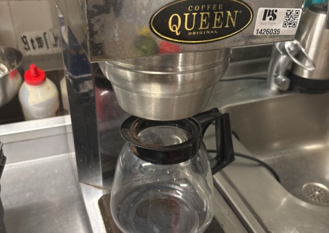 Various kitchen accessories - coffee machine, microwave, toaster, etc.