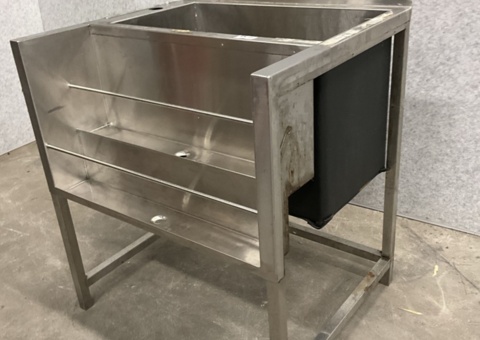 Inbyggnadsbänk för bar
