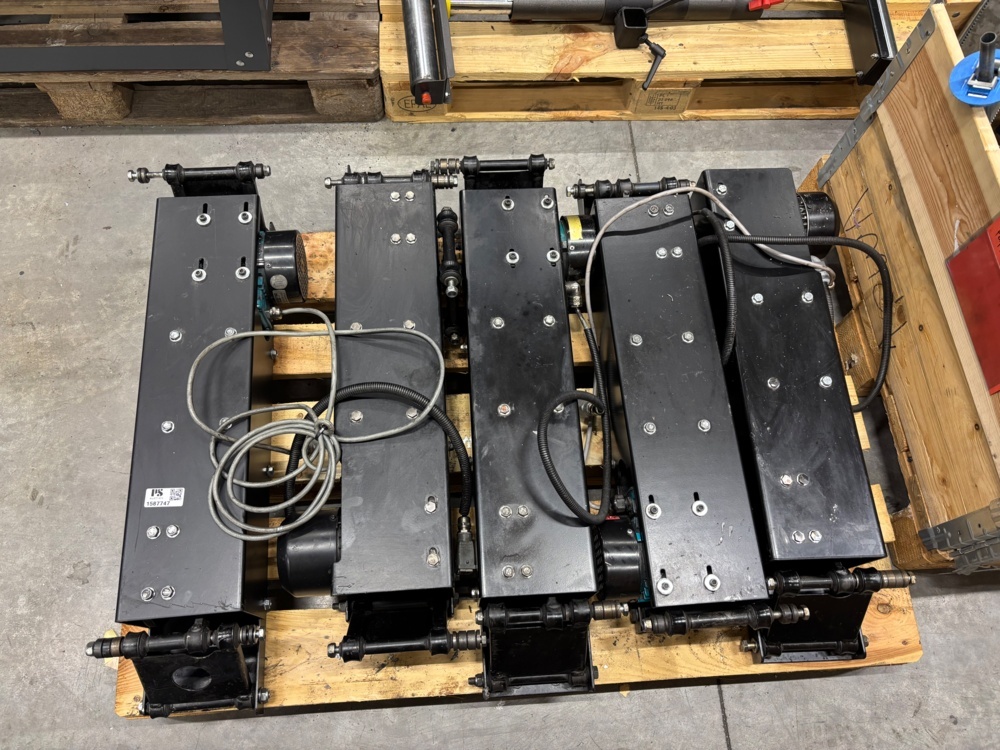 1563565-1 Linear shaker collection – 5 pcs