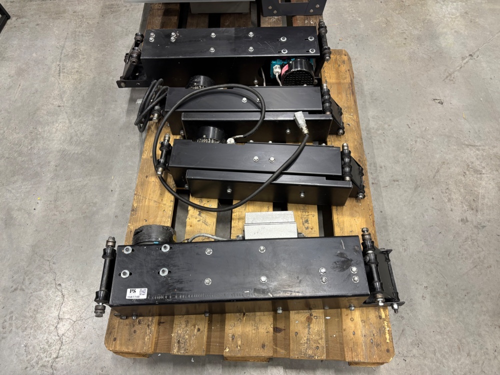 1563566-1 Linear shaker