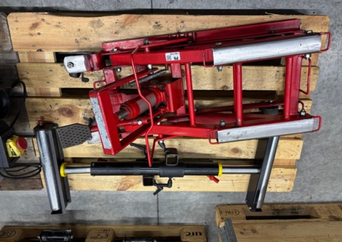 Motorcycle lift