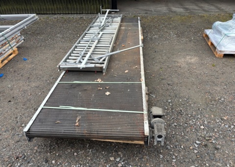 Conveyor belt with roller track – BUSCK
