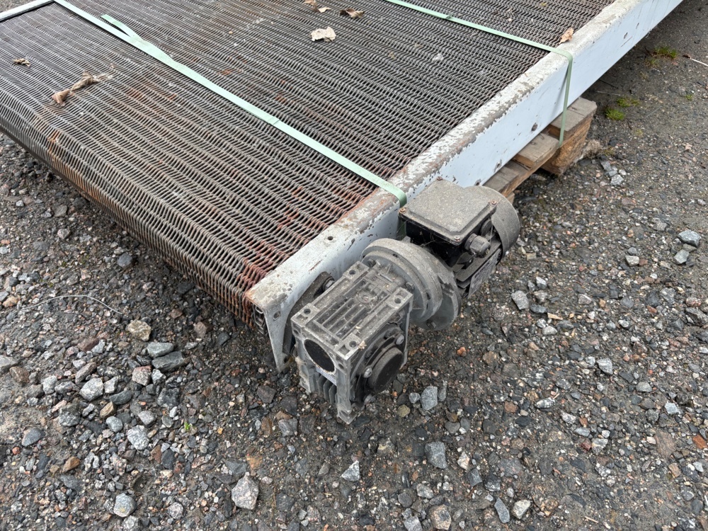 1563572-2 Conveyor belt with roller track – BUSCK