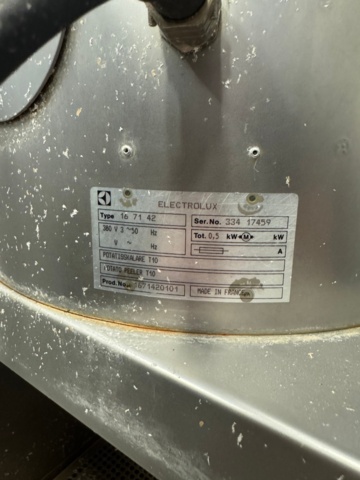 1141751-7 Electrolux potatisskalare - cirka 15kg