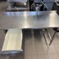 1141754-3 Arbetsbänk höj/sänkbart, underhylla och uppvikt bakkant. Ca 160x65x90