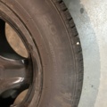 1600226-2 Däck på aluminiumfälgar 4 st
