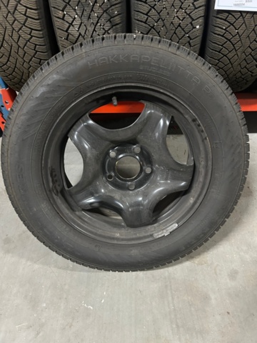 1600223-2 Däck på aluminiumfälg 8 st