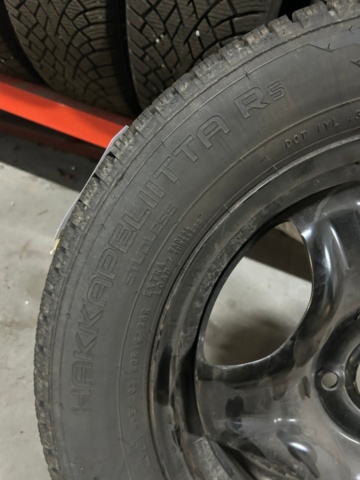 1600223-5 Däck på aluminiumfälg 8 st