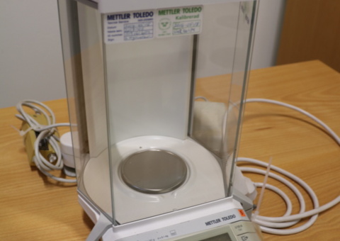 Analytical balance Mettler Toledo AG104