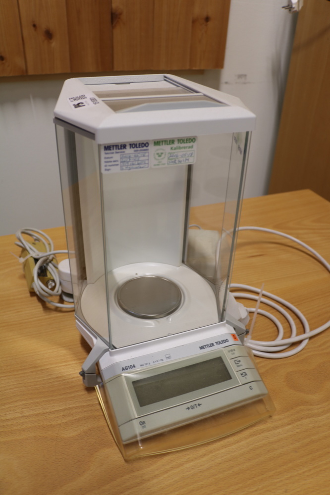 1515301-2 Analytical balance Mettler Toledo AG104