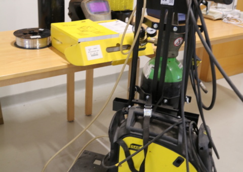 Mig welder with accessories