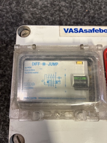 1602747-3 Uttagscentral VASAsafebox