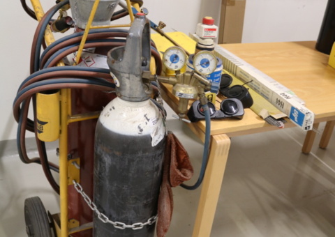 Gas welding equipment without gas cylinders