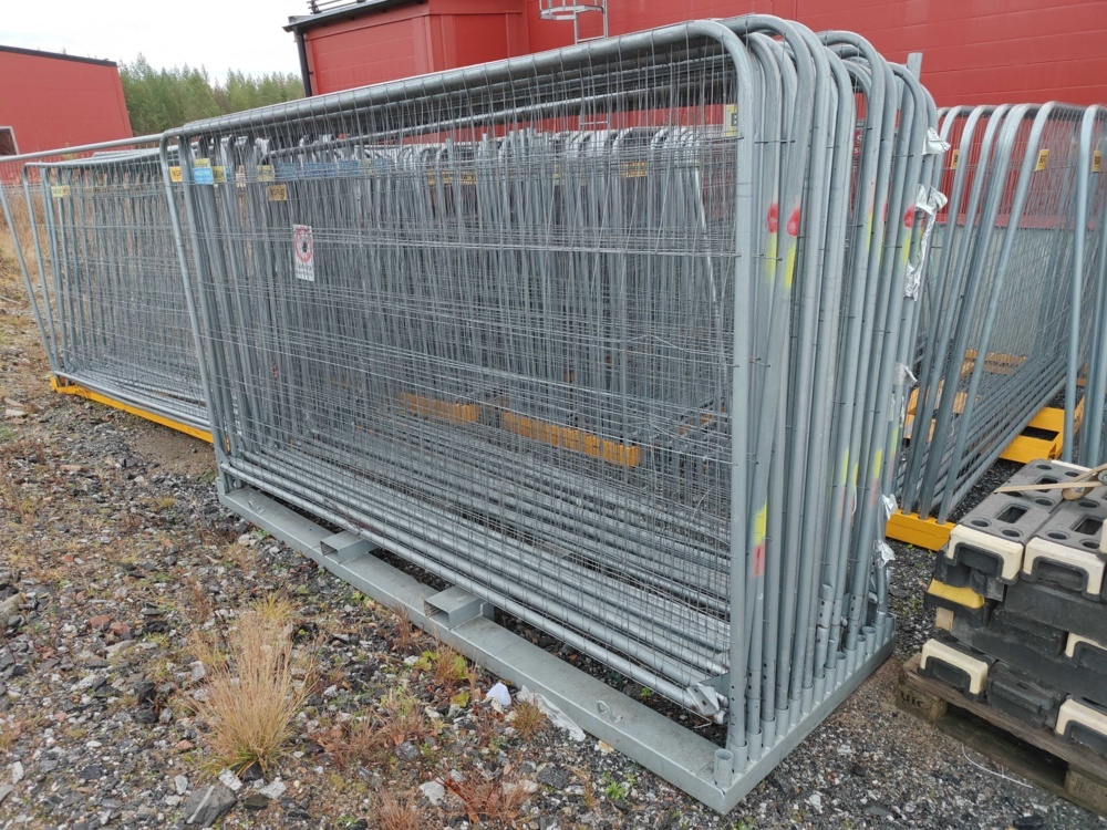 1484677-1 Construction fence 122 meters