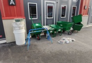 1484680 Wheelbarrows, carts and work trestles