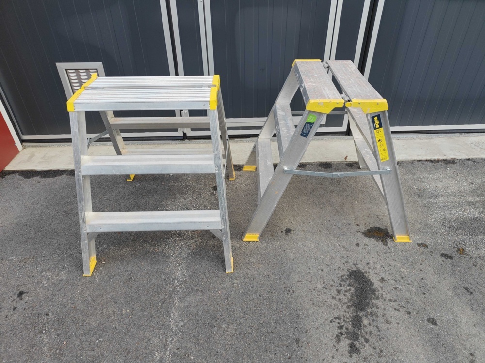 1484682-1 Two Wibe stepladders