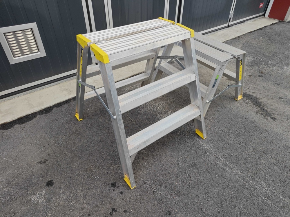 1484684-2 Two Wibe stepladders