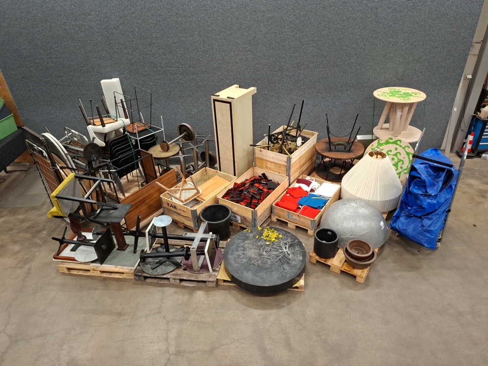 1603734-19 Large lot of kitchen and restaurant equipment