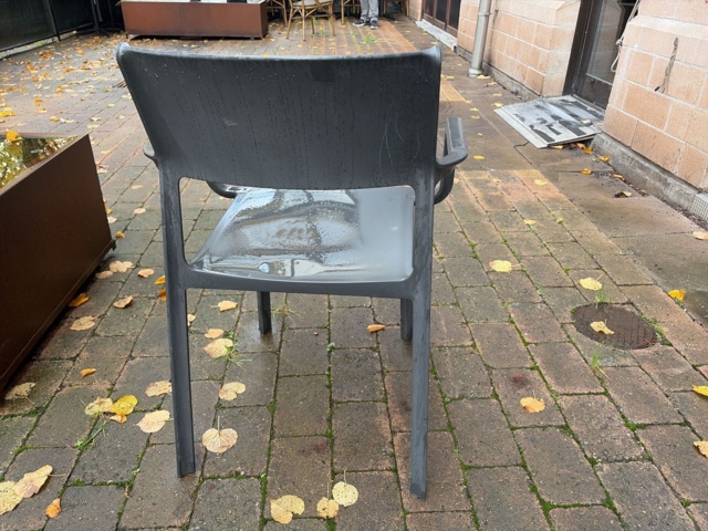 1576494-12 Parti med utemöbler - bord, stolar, soffa och fåtöljer