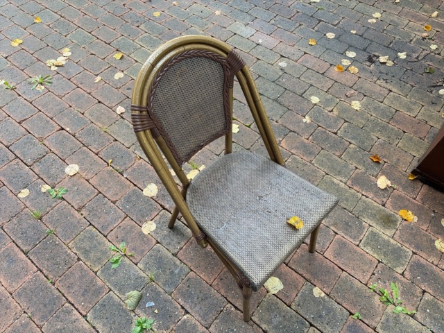 1576494-17 Parti med utemöbler - bord, stolar, soffa och fåtöljer