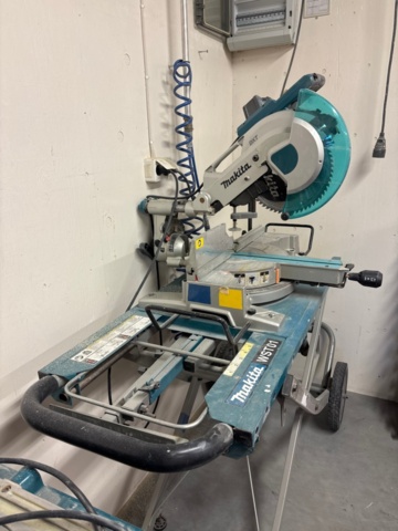 1600248-2 Kap- och geringssåg med arbetsbord - Makita LS1016L