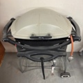 1600250-1 Gasolgrill med stativ - Weber Q