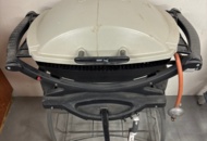 1600250 Gas grill with stand - Weber Q