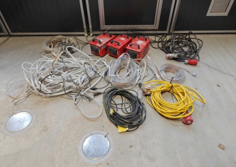 LED lighting and extension cable