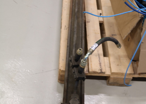 Double-acting hydraulic cylinder. 2 meters
