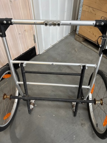 1600253-11 Cyklar 2 st och cykelkärra