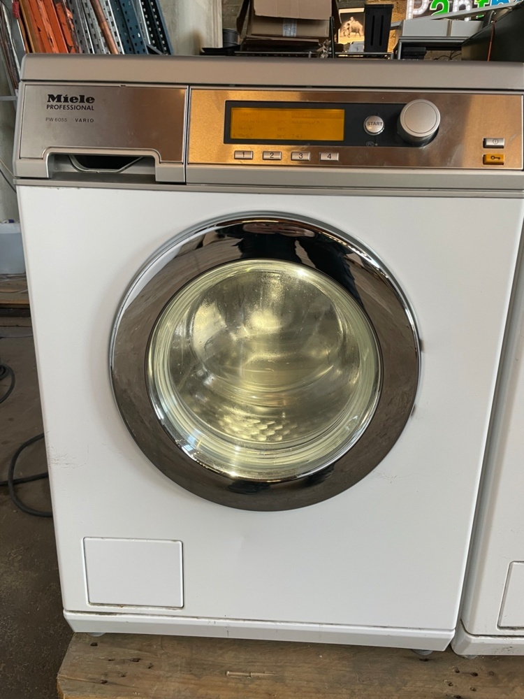 1587421-2 Tvätt- och torkpelare Miele Professional PW 6055 Vario / PT 7136 Vario - 1 set