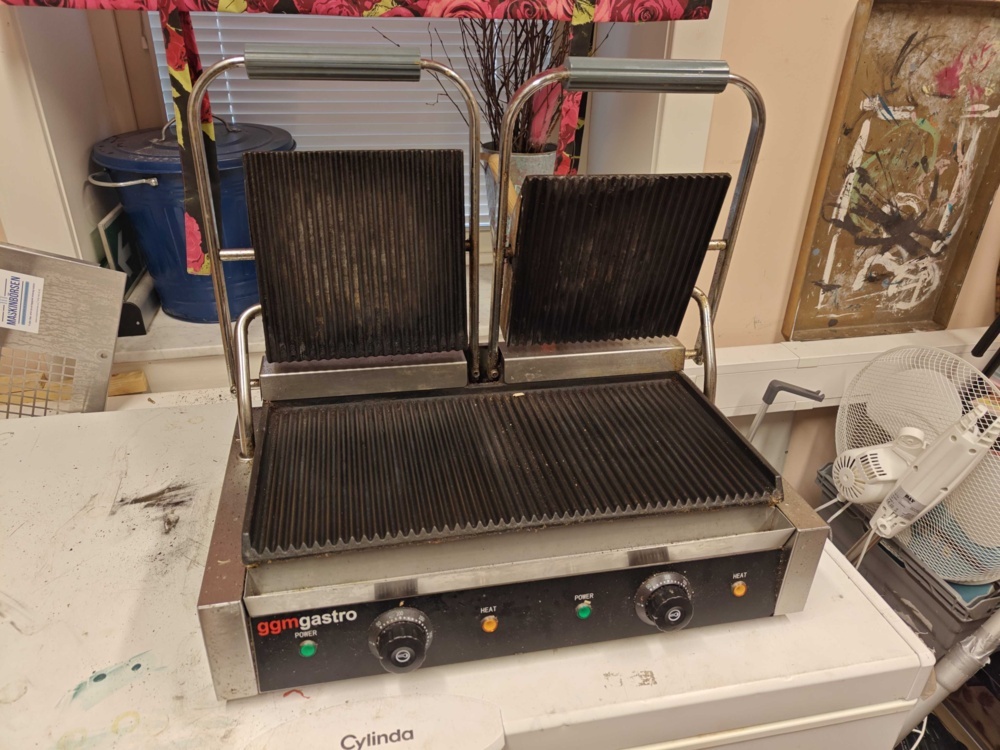 1564939-1 Dubbel klämgrill GGM Gastro KGKB300
