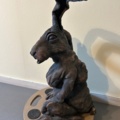 1600275-4 Skulptur ”Mjölkhare'' Eleonore Nilsson Odén
