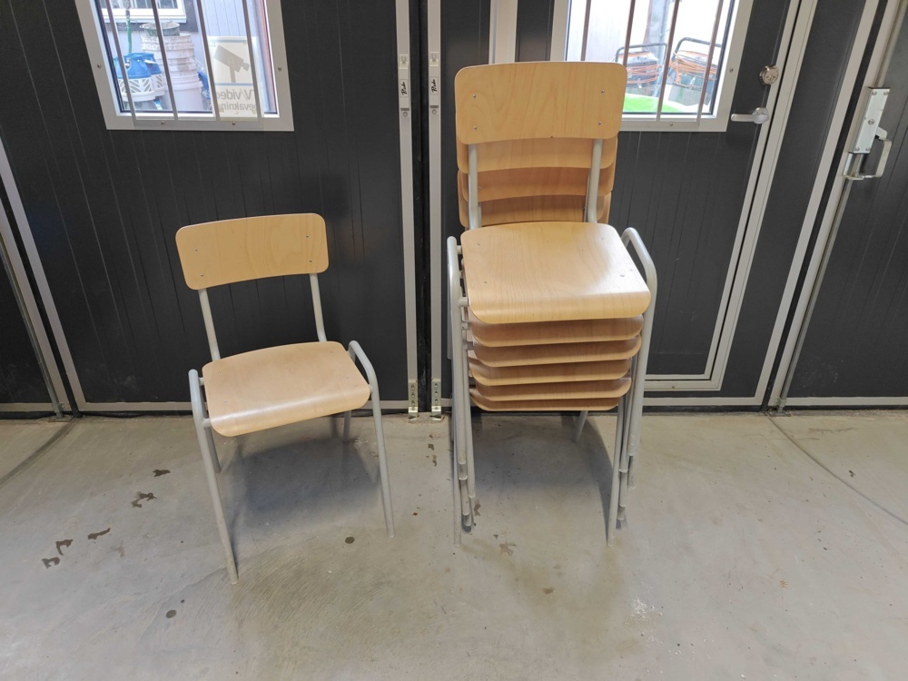 1484697-1 Seven chairs